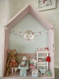 Ach Ihr Leutchens Was Soll Ich Bloss Sagen Bzw Schreiben So Verdattert Geruhrt Und Beruhrt Habt Ihr Mich M Karton Puppenhaus Mausehaus Maus Haus