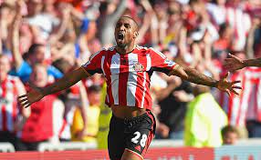 Jermain colin defoe obe (born 7 october 1982) is an english professional footballer who plays as a striker for scottish premiership club rangers. Is Jermain Defoe Married Bio Wife Net Worth Family Facts Father
