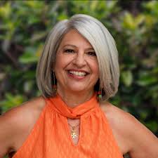 Amanda Breaux's Instagram, Twitter & Facebook