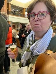 Kathy Pitt's Instagram, Twitter & Facebook