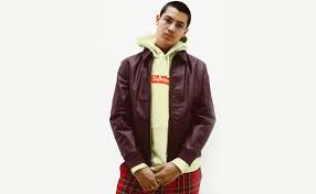 The supreme brand was founded in new york in 1994: Supreme From Small Time Skate Brand To Fashion Heavyweight
