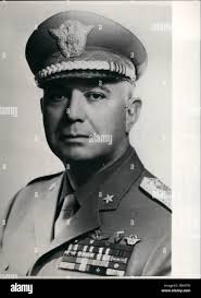 Comand chief hi-res stock photography and images