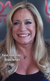 Novela: Vidas Ajenas Christian, Lara y Raví Me gustó la armonia entre los  tres, y que después de que Raví viera el beso entre Lara y Christian les  haya programado una cita