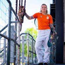 She won the silver medal at the 2018 european skateboarding championships. Candy Jacobs Dutch Skateboarder Biography Age Education Profile Date Of Birth Career Net Worth 2021 Ghlinks Com Gh