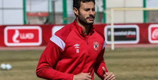 كشفت تقارير صحفية، عن موقف محمد الشناوي حارس مرمى النادي الأهلي، من العرض الذي تلقاه من جانب نادي النصر. Ø§Ù„ÙˆØ·Ù† Ø³Ø¨ÙˆØ±Øª Ø£Ø­Ù…Ø¯ Ù†Ø§Ø¬ÙŠ Ù…Ø­Ù…Ø¯ Ø§Ù„Ø´Ù†Ø§ÙˆÙŠ Ø±Ù‚Ù… ÙˆØ§Ø­Ø¯ ÙˆÙ…Ø­Ø¯Ø´ Ù‡ÙŠÙ„Ø¹Ø¨ Ø¹Ù„ÙŠÙ‡