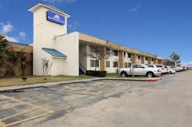 Americas Best Value Inn Suites Texas City La Marque La Marque Texas This Hotel In Texas City Texas Features An On Sit Outdoor Pool House Styles Texas City