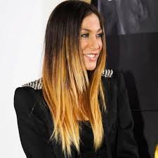 Lo shatush è un tipo di colorazione per capelli particolarmente di effetto, in seguito alla quale la metà inferiore della capigliatura risulta più chiara di quella superiore. Shatush Capelli Come Si Fa Acconciature Estate 2013 Urbanpost