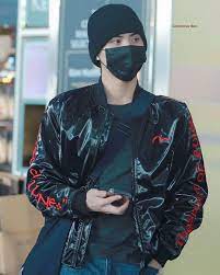 Pin By Euge On Bae Cool Jackets Fashion Fashion Sense