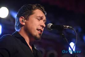 Hanson Brings a Wintry Mix to Omaha