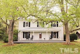 5414 Oak Grv Church Rd Mebane Nc 27302 Mls 2002466 Estately Farmhouse Exterior Old Houses For Sale Southern Farmhouse