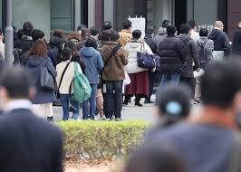 氷河期世代の処遇改善促進 支援プログラム決定 政府（時事通信）