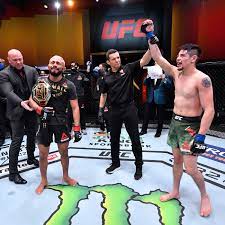 Shop for him latest apparel from the official ufc store. Figueiredo Vs Moreno Odds Money Line Decision Odds For Ufc 263 Main Card Flyweight Title Bout Draftkings Nation