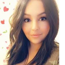 Kim Paredes (@thekparedes)