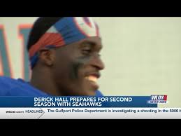 Derick Hall prepares for second year in NFL