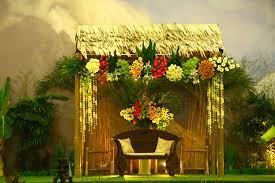 Sama seperti kayu, anyaman bambu termasuk dalam bahan yang ramah lingkungan. Dekorasi Pelaminan Bambu