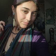 Zoe Nye (@zoethetech) • Instagram photos and videos