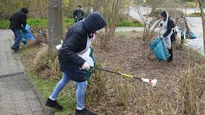 Hour of code merupakan satu gerakan global yang memberi impak kepada 100 juta murid di 180+ negara. Freiwillige Sammeln Mull M Hagelkreuzweg In Kempen Ein