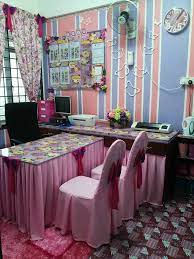 For more information and source, see on this link : Lihat Apa Jadi Bila Stor Sekolah Dihias Kreatif Oleh Seorang Penolong Kanan