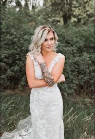 Pin By Brittany Burgess On Wedding The Dress Brides With Tattoos Bride Tatooed Brides