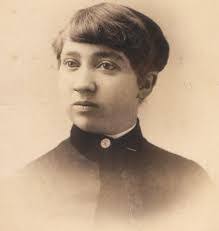 Lottie Webster's Instagram, Twitter & Facebook