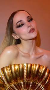 bts @marieclaireuk cover with @dovecameron 🍑 #DoveCameron #MarieClaireUK  Credits: Photographs @jonasbresnan Editor in Chief @andreacanwrite Editor  @sunileo86 Art Editor @treeburns Interview @lottejeffs Styling  @phoebelettice Make-up @kaleteter using ...