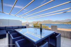 Vous Revez De Vacances A La Mer Faites Escale Dans Cette Villa Avec Acces Direct A La Plage De Galeria Au Coeur D Un Locations Vacances Vacances Corse Villa