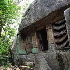 Kaviyoor rock temple – Journey Via kerala