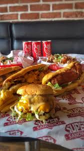 مطاعم الخبر والدمام A Twitter ما زهقتوا من البرجر جايب لكم اليوم مطعم سندويشاته عجيبة لا يفوتكم Super Sandwich أنواع مختلفة من سندويشات اللحم والدجاج على طريقة المطاعم الكويتية موقعه