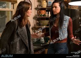 EMILY BLUNT and LAURA PREPON in THE GIRL ON THE TRAIN, 2016, directed by  TATE TAYLOR. Copyright AMBLIN ENT/DREAMWORKS SKG/MARC PLATT PROD/REALICE  ENT. - Album alb3282546