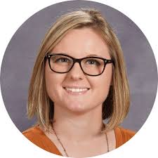 Courtney Putman's Instagram, Twitter & Facebook