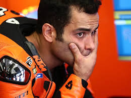 Dupasquier, 19, was struck by another bike after falling and slid along the track in an incident that saw the session at mugello, italy, red flagged. Nach Todesnachricht Von Dupasquier Motogp Fahrer Hinterfragen Rennstart