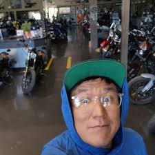 Aaron Coolidge's Instagram, Twitter & Facebook