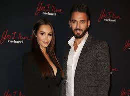 Depuis, elle a accouché de son adorable petit milann (1 an et demi) et s'apprête à épouser une nouvelle fois son amoureux, en grande pompe cette fois ! It S Official The Wedding 2018 Is Confirmed