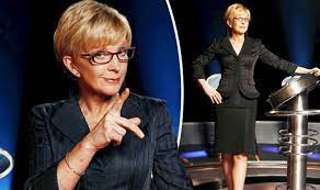 Anne robinson is surrounded by idiots. The Weakest Link Set To Return With Anne Robinson At The Helm Tv Radio Showbiz Tv Express Co Uk