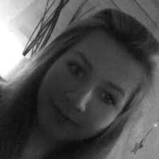 Anna Scherl's Instagram, Twitter & Facebook