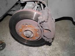 Afin de savoir quel type de plaquette de frein acheter, commencez par consulter le livret d'entretien de votre voiture. Changer Les Plaquettes De Freins Avant