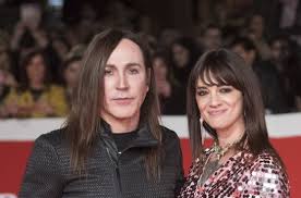 Secondo voi è mai possibile che manuel faccia una pagina scrivi nei commenti un solo aggettivo che descrive al meglio il carattere di manuel agnelli e, se ti va, motivando il perché hai scelto proprio quell'aggettivo. X Factor Manuel Agnelli Lascia Dopo La Finale Tutto Ha Una Fine La Repubblica