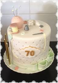 Brownies Au Gateau Classiques Un Brownie Doux Avec Beaucoup De Gout De Chocolat Spruche Au Avec Beau 70th Birthday Cake Cake Fondant Cakes Birthday