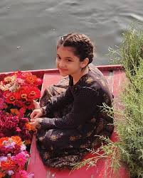 Myra and Kiara (@myrakiarakhanna) • Threads, Say more