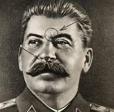 His regime of terror caused the death and suffering of tens of millions. Der Rote Gott Wehe Dem Der Auf Stalin Mit Dem Luftgewehr Schoss Welt
