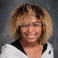 Carrie Grissom's Instagram, Twitter & Facebook