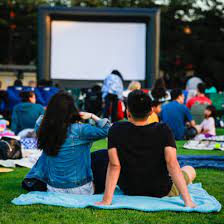 Complete movie night packages including large inflatable screens, projectors and audio gear in oc we'll supply projector, screen and audio rentals. Movie Screen Rentals Usa S 1 Movie Projector Rentals Funflicks