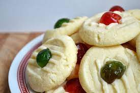 Blend in butter until a soft smooth dough forms. Canada Cornstarch Shortbread Because I Like Chocolate Cooking And Baking Shortbread Cookies With Cornstarch Food To Make