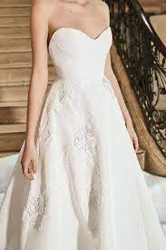 Holland Fairy Wedding Dress Preowned Wedding Dresses Carolina Herrera Bridal