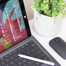 Tombol manajemen berkas dokumen pada microsof office excel berbentuk bulat dengan logo office di tengahnya disebut.… a. Vads