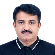 Clean and Green Campaign: ADC Bilawal Abro and Dr Hasan Waqar Cheema, AC,  arranged a stall for distribution of free plants at Kohsar Market . Trees  also being planted at Tarlai near