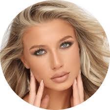 Erica Gustafson's Instagram, Twitter & Facebook