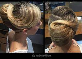 La nostra moderatrice sonia ci mostra la sua ricetta dell'impacco alla banana a cui ricorre quando i suoi capelli appaiono visibilmente . Vuoi Un Acconciatura Che Ti Fara Brillare In Queste Feste La Soluzione C E E Sia Chiama Banana