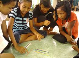 Bangsa jakun (orang ulu), daripada suku kaum melayu asli (melayu proto) yang tinggal di selatan semenanjung, berasal dari yunan (selatan cina). Jakun People Wikipedia