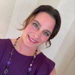 Julie Teter's Instagram, Twitter & Facebook